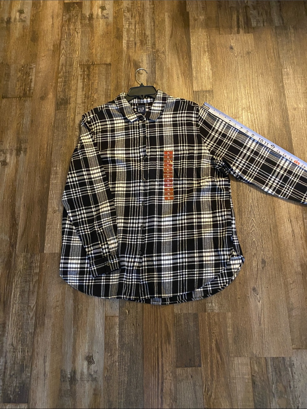 GAP Black & White Plaid Button-Down Shirt Boyfriend Flannel